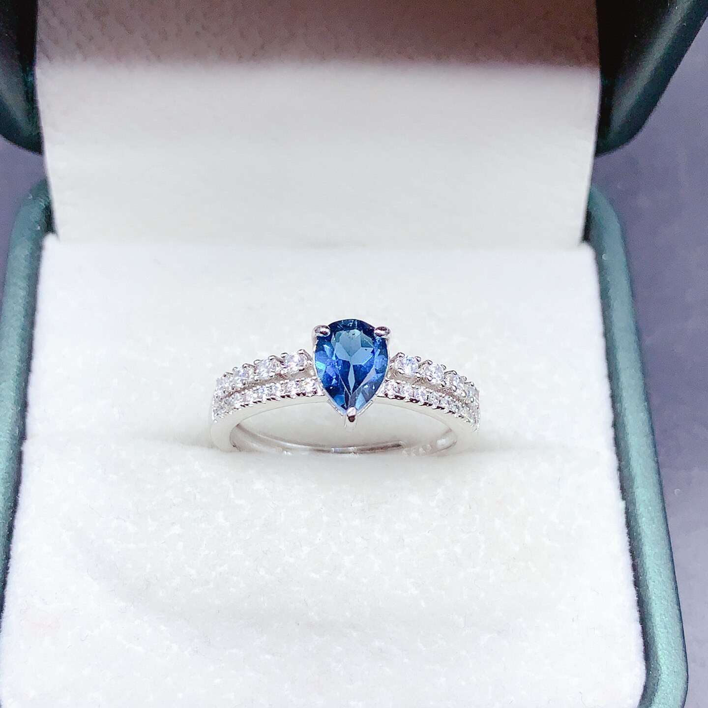 London blue topaz ring, main stone size 5*7mm