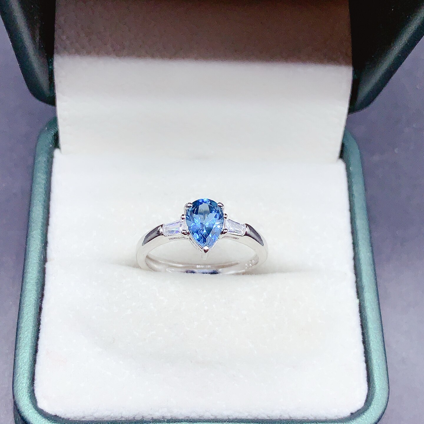 London blue topaz ring, main stone size 5*7mm