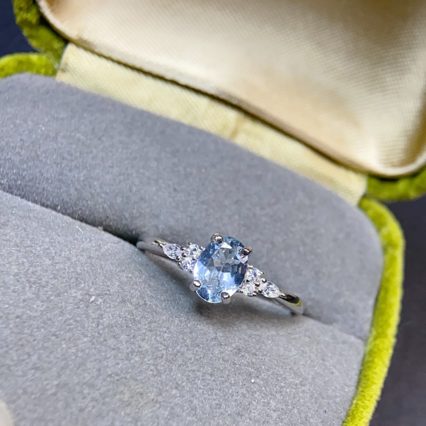 海蓝宝戒指 晶体干净 主石5*7mm，值圈活口 不挑指围！s925银镶嵌 - 图1