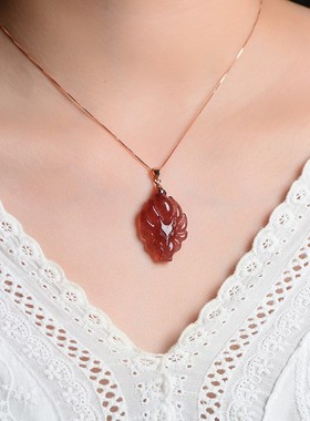 招桃花旺事业天然草莓晶狐狸吊坠