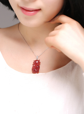 天然草莓晶狐狸吊坠项链女招桃花