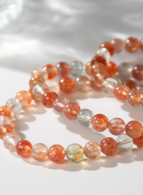 牛妞妞高品质透体天然阿鲁沙共生绿色金沙水晶手链日光太阳石手串