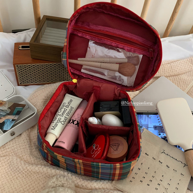 Netherlands Traveling# Retro checkered makeup bag portable large capacity makeup bag travel toiletries storage bag storage bag