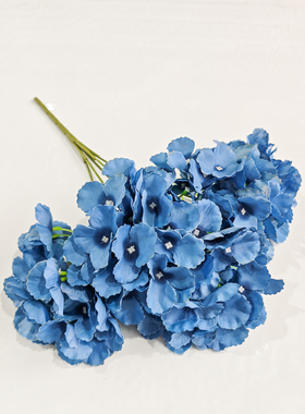 婚礼堂吊顶仿真绣球花手工插花