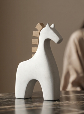 简约白色木质手工小飞马摆件