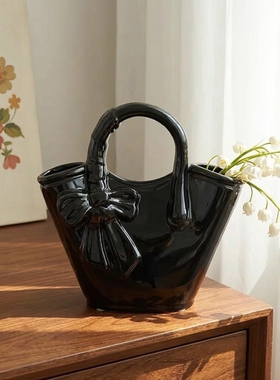 现代轻奢手提包造型花瓶