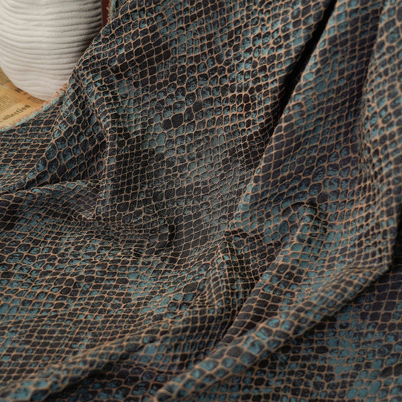 鱼鳞纹时尚西装色织提花布料褶皱复古肌理箱包连衣裙旗袍服装面料 - 图2