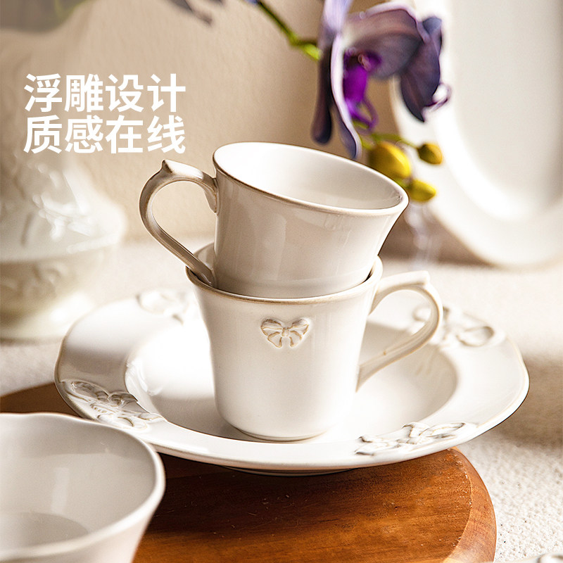 摩登主妇釉下彩窑蝴蝶结餐盘