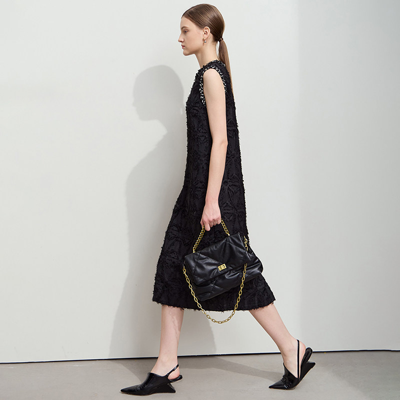 Amii2025夏新款优雅香风珠片织带圆领流苏连衣裙女H型背心裙子