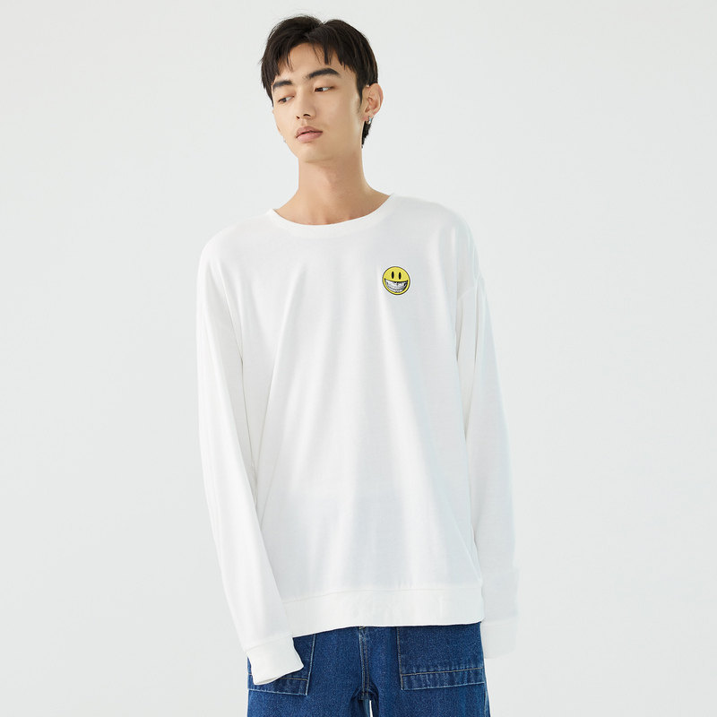 美特斯邦威男生圆领冬季浅色卫衣 metersbonwe霓尚卫衣