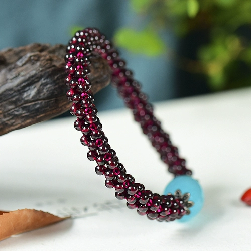 Плетеный браслет из граната, модный оберег на день рождения, этнический аксессуар, этнический стиль, подарок на день рождения