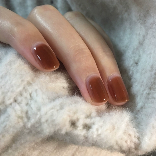 Янтарный отрывной демисезонный карамельный лак для ногтей, без сушки в лампе, быстрое высыхание, долговременный эффект, популярно в интернете, коллекция 2023