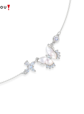 阿吉豆项链女款白贝母蝴蝶吊坠