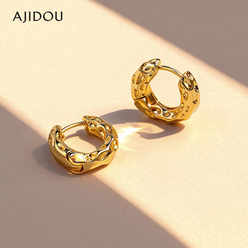 ajidou阿吉豆耳环女潮酷耳扣新款耳环欧美设计感小众金色耳钉耳饰,淘宝优惠券,粉丝福利购,淘宝优惠卷