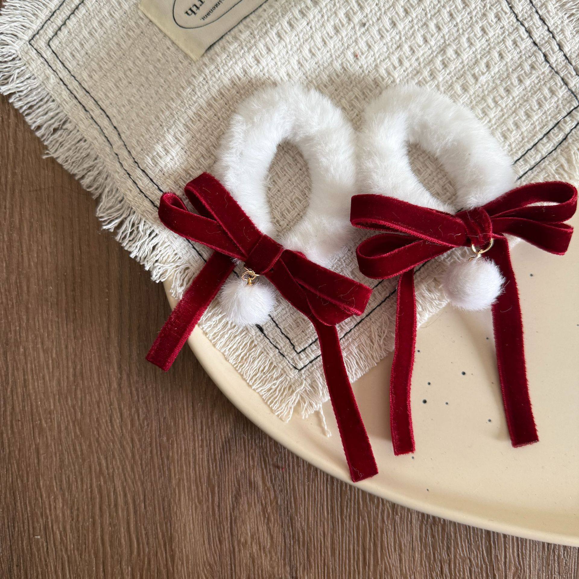 酒红丝绒毛球蝴蝶结儿童发夹新年喜庆可爱汉服国风发圈发卡皮筋,淘宝优惠券,粉丝福利购,淘宝优惠卷