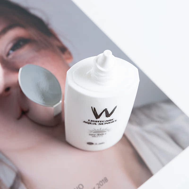 防曬乳女面部 水光防曬喱霜隔離防水控油 W.Lab 石彎彎 wlab SPF50 防曬乳女面部 水光防曬喱霜隔離防水控油 W.Lab 石彎彎 wlab SPF50