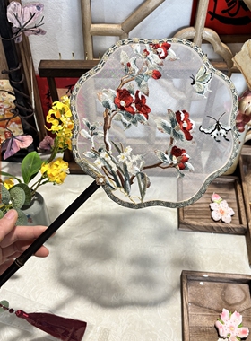 金扇原创红色山茶花绣花团扇中式汉服装饰拍照走秀道具扇子