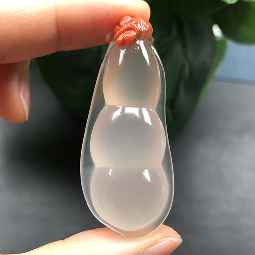 Melinda/梅林达【凝霞】天然南红玛瑙吊坠冰飘俏色福豆连中三元女 - 图1