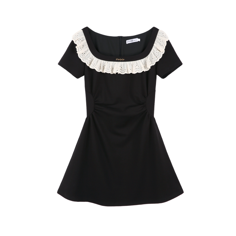 赫本风蕾丝花边方领短袖连衣裙女夏季设计感小黑裙收腰显瘦a字裙