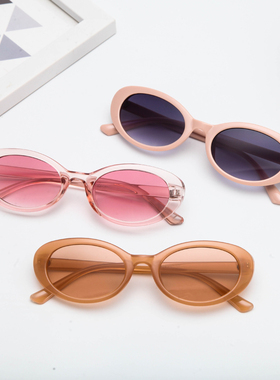 椭圆形墨镜复古搭配神器装饰女