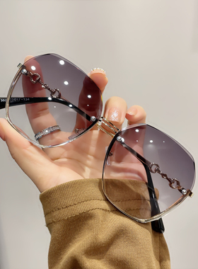 太阳镜2022年新款海边墨镜女防紫外线高级感gm夏黑色眼镜时尚复古