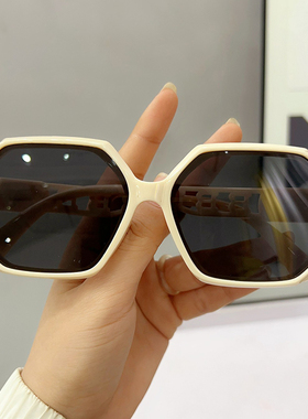 高级感墨镜女大脸显瘦拍照凹造型ins潮太阳眼镜防紫外线方形黑色