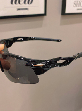 太阳镜男骑车眼镜个性防爆运动户外自行车眼镜女防紫外线强光墨镜