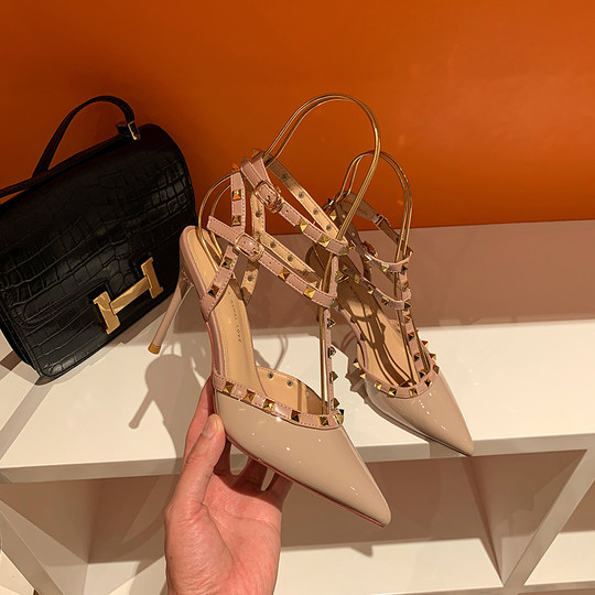 铆钉高跟鞋女2025年夏季新款尖头细跟白色柳丁不累脚网红凉鞋单鞋