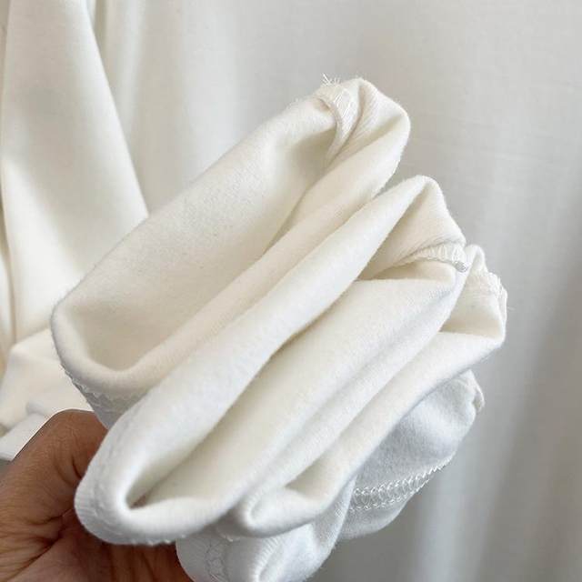 Autumn and winter embroidered white bottoming shirt for women brushed long sleeves