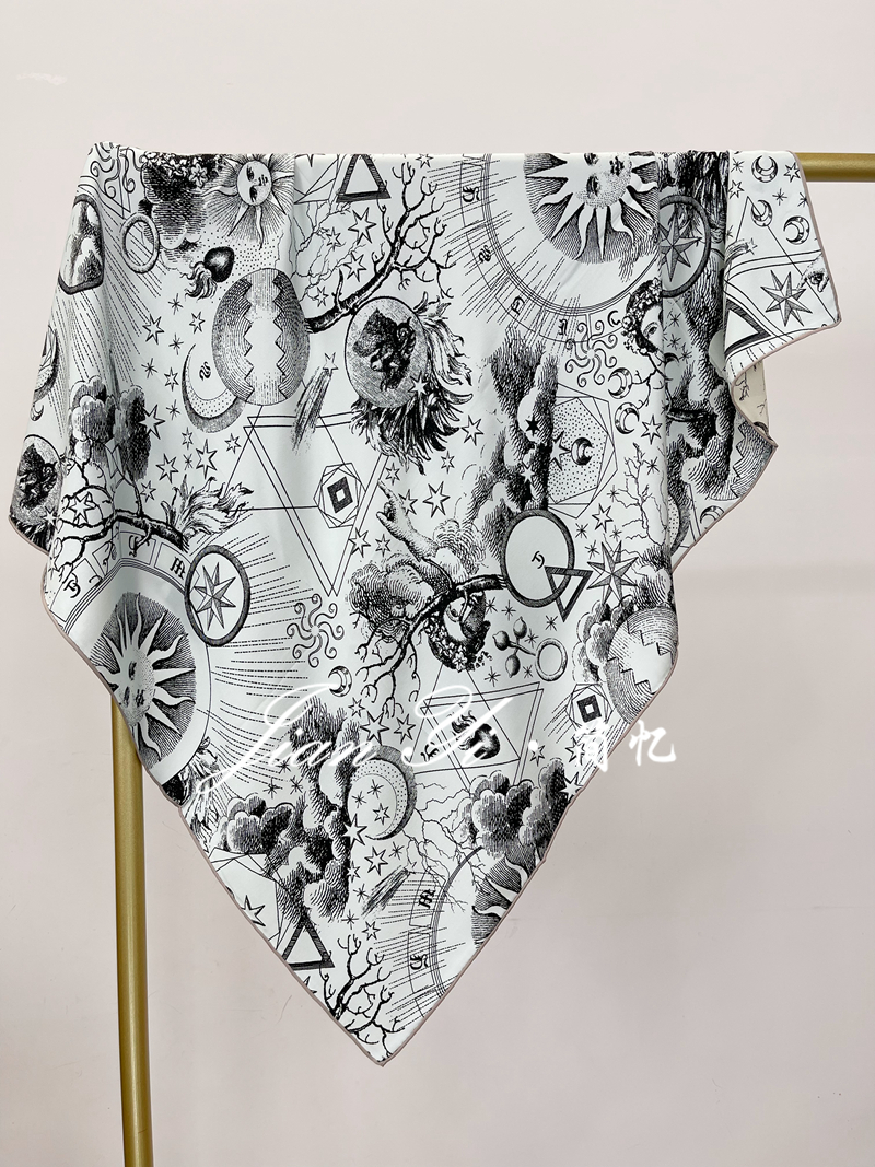 【塔罗牌】重磅真丝桑蚕丝围巾意罗绸缎丝滑105cm大方巾双面披肩 - 图0