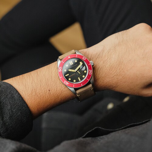 特价|英国SPINNAKER三角帆复古自动机械手表烟熏面夜光水鬼5058 - 图2