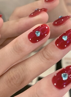 心霎悸动酒红果冻手工穿戴甲短椭圆点珠甲片果冻透亮节日氛围美甲