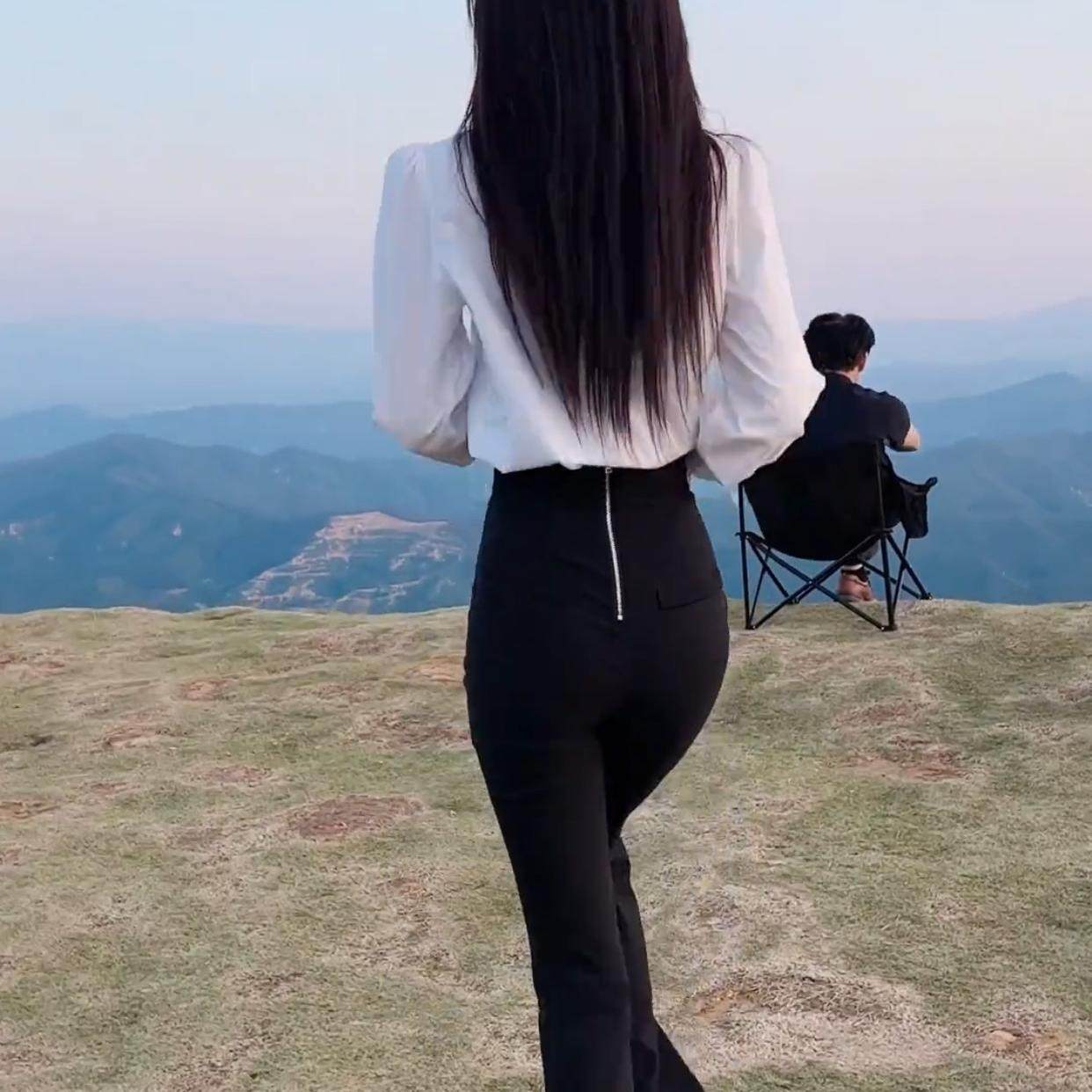 高级感春秋新款气质白色衬衫女洋气修身显瘦百搭立领喇叭袖上衣潮,淘宝优惠券,粉丝福利购,淘宝优惠卷