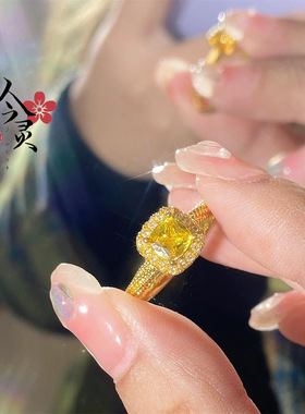 新款小方糖黄水晶宝石黄钻戒指女小众设计高级轻奢精致气质戒指