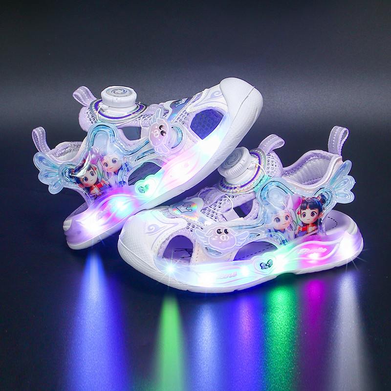 Girls' Sandals 4 Years Old Baotou Flashing Summer Nezha Aobing Luminous Girls Sandals 6 Years Old Baby Girl Lighting Shoes Soft Sole