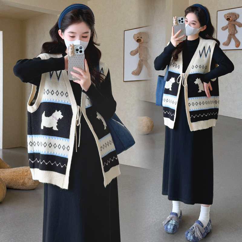孕妇装秋冬款2025新款套装时尚加厚连衣裙冬季马甲外套上衣两件套 - 图2