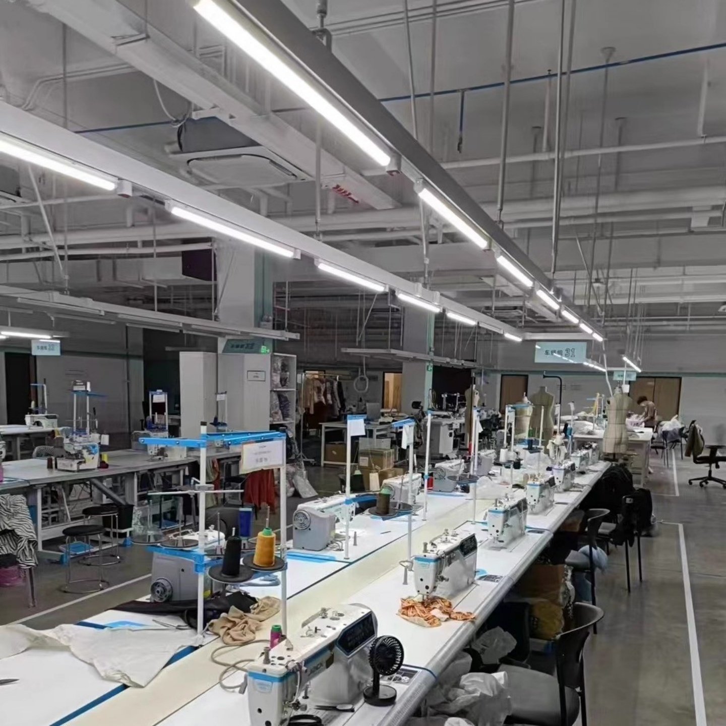 服装厂照明母线槽缝纫车间流水线照明配件新型供电滑式桥架灯架,淘宝优惠券,粉丝福利购,淘宝优惠卷