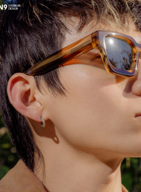 复古立体斜面大方粗框浅色墨镜