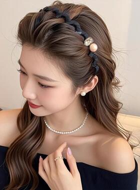 高颅顶波浪发箍女2025新款防滑带齿方钻发夹日常外戴压发头箍头饰