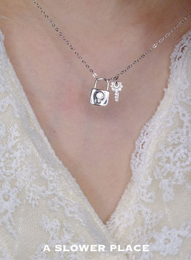 通体925银高亮锆石小众锁匙设计