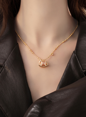 珐琅彩小马吊坠串珠项链轻奢小众