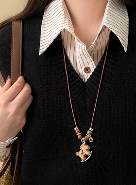 咖色木质小马串珠长款项链高级感