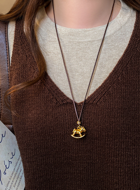 本命年沙金小马长项链高级感轻奢