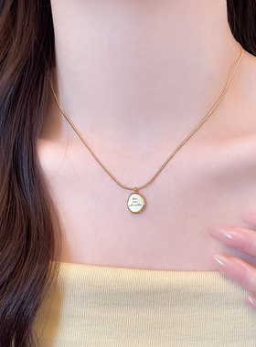 金色几何字母钛钢项链轻奢锁骨链