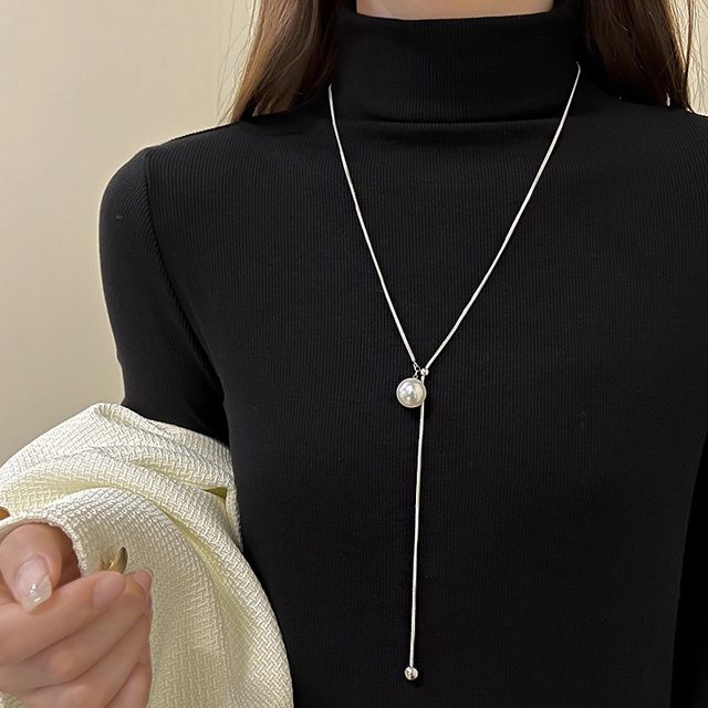 Silver temperament long pearl necklace, high-end and light luxury