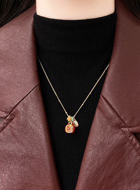 酒红色石榴石串珠平安牌吊坠项链