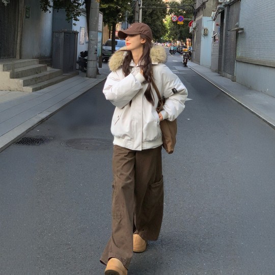 Chaqueta de algodón Parker retro americana para mujer, Invierno 2025, nueva chaqueta gruesa de algodón holgada para parejas, ropa de trabajo de alta gama