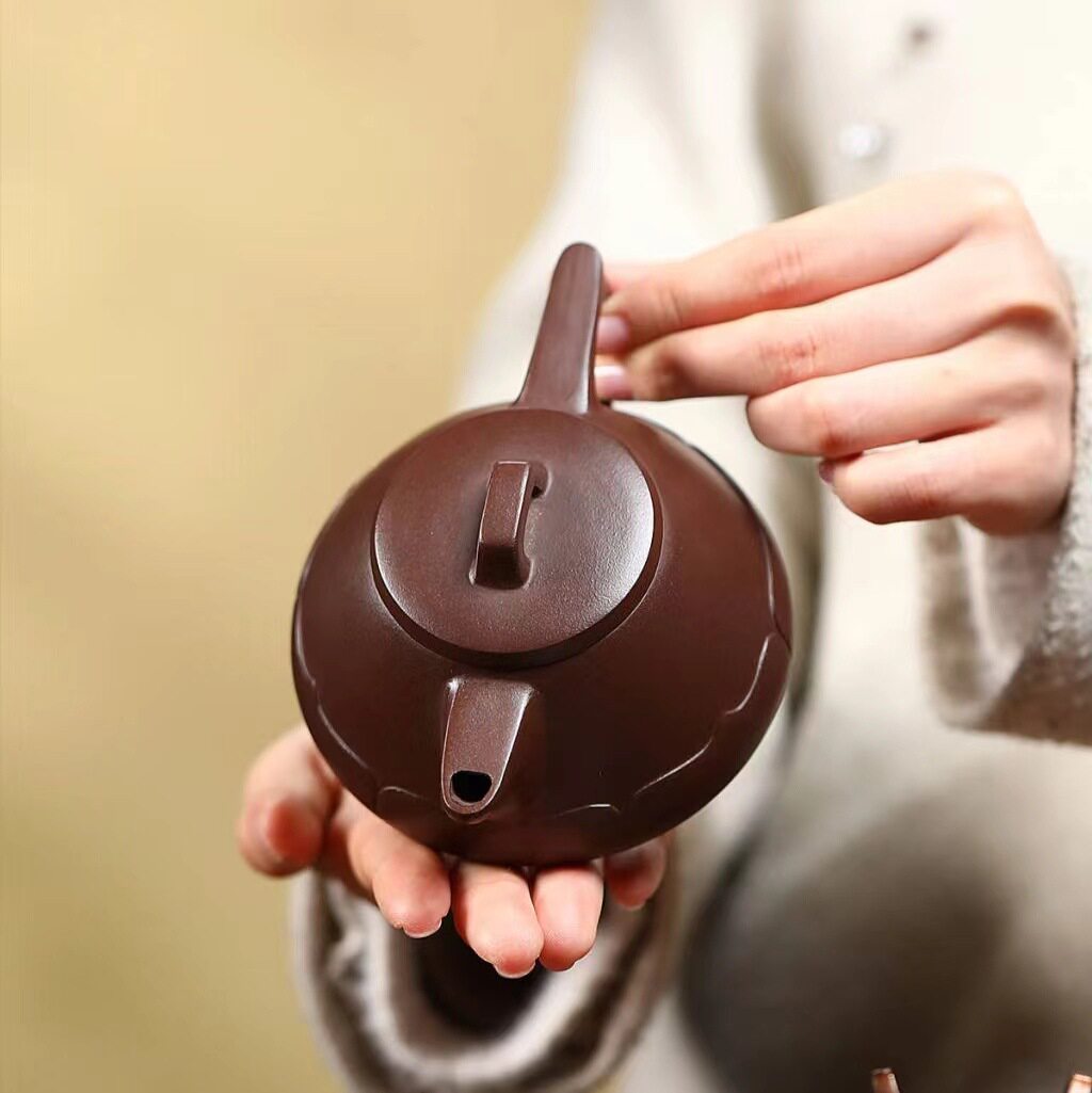 Authentic Yixing Lu Weiping purple clay pot original ore stale purple clay gentleman lotus shadow pot high-end teapot tea set gift