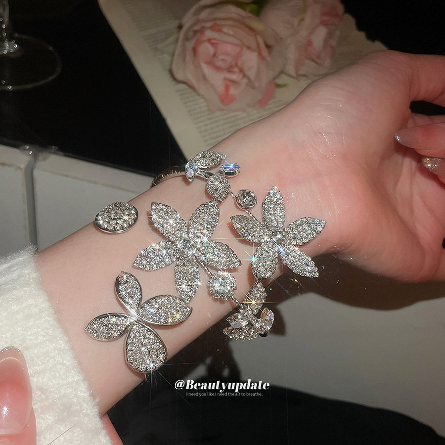 欧美跨境镶钻花朵开口手镯优雅个性小众设计感手环轻奢高级感手饰,淘宝优惠券,粉丝福利购,淘宝优惠卷