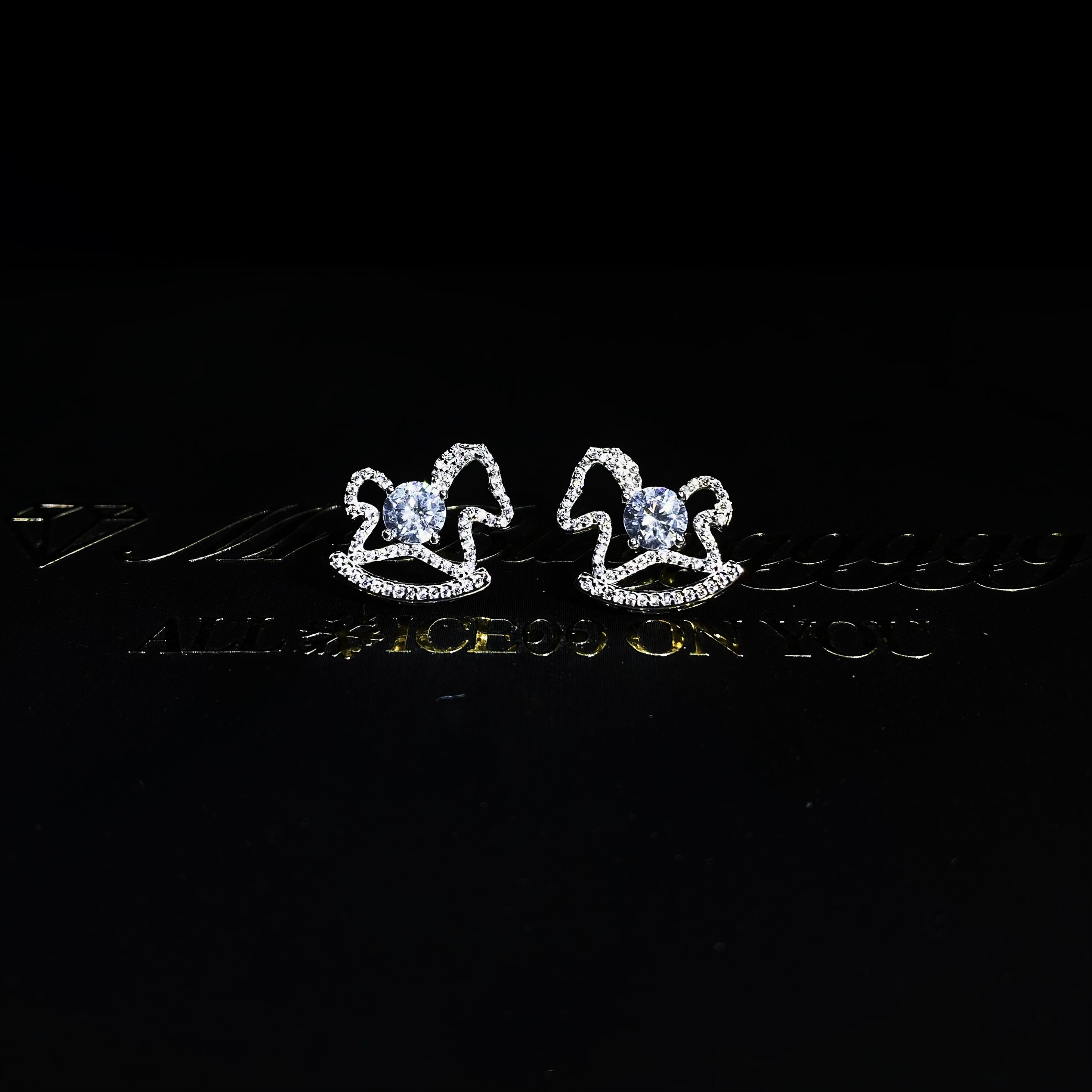 Mr.Blingggggg European and American hip-hop jewelry S925 silver full diamond moissanite year of the horse animal year pony ear needle